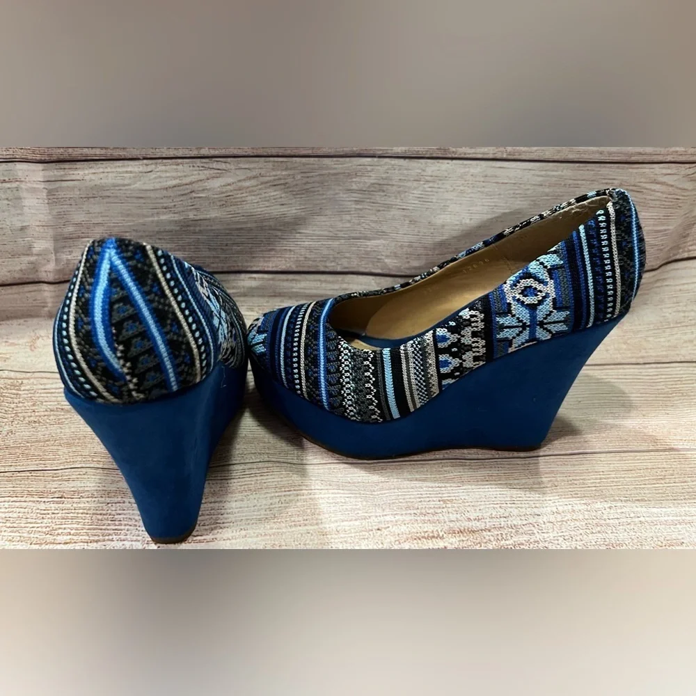 Efe platform shoes size 23 1/2 size 6